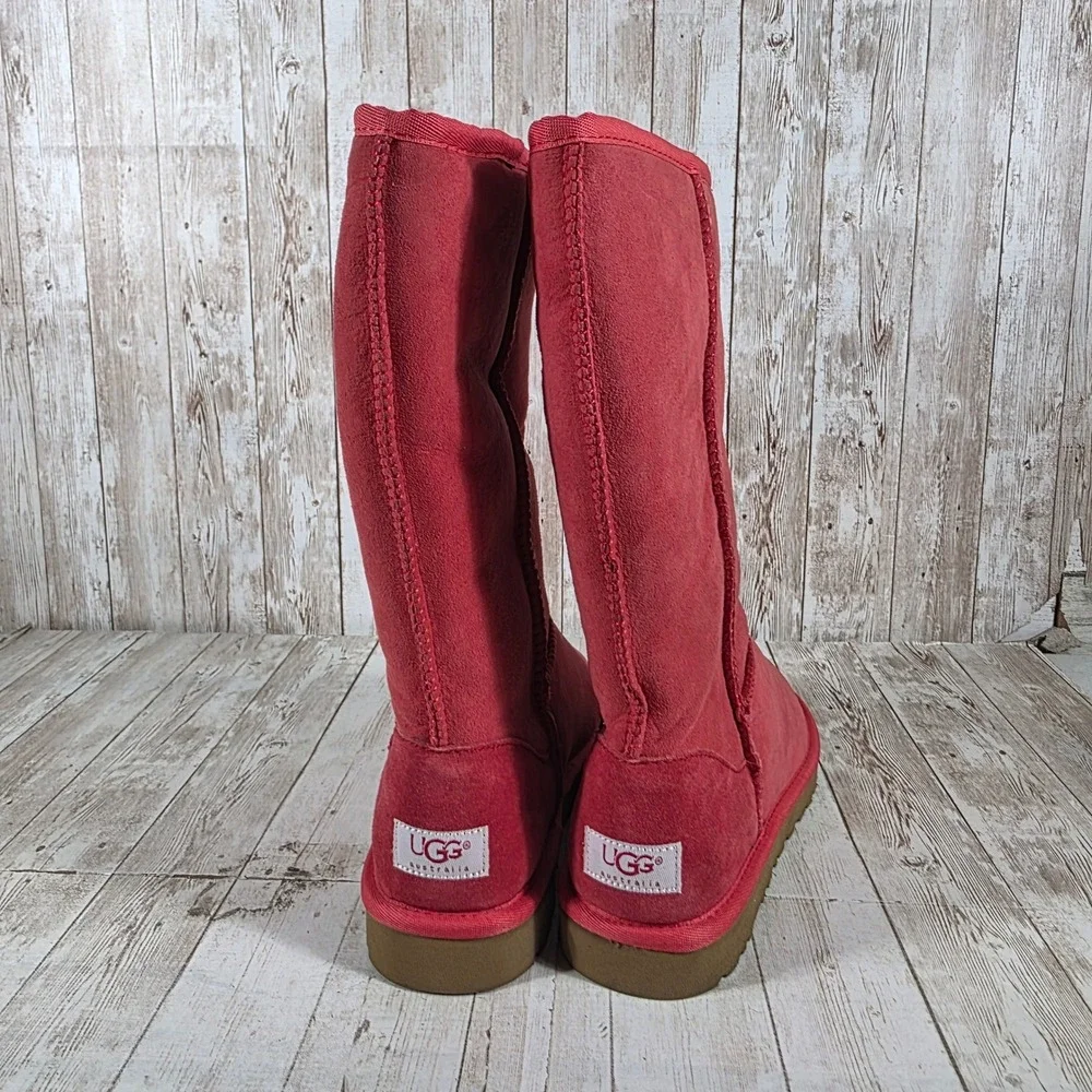 UGG Australia‎ Classic Tall II Red Suede Sheepskin Winter Boots Womens 8